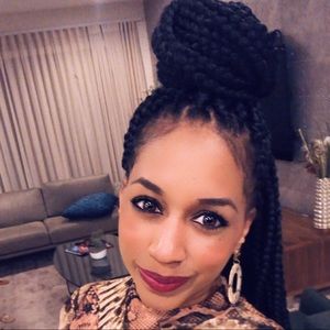 Meet your Posher, Alexandra